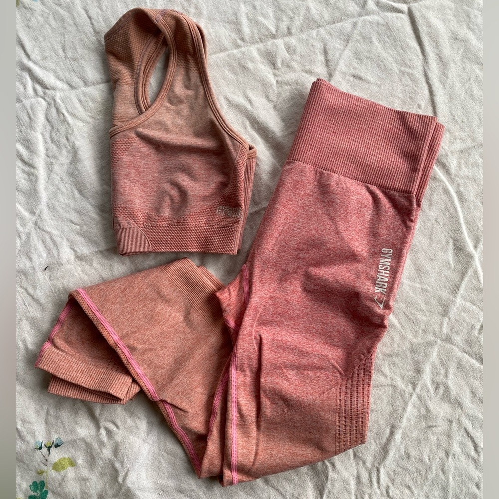 Gymshark Ombre Seamless Leggings and Sports Bra